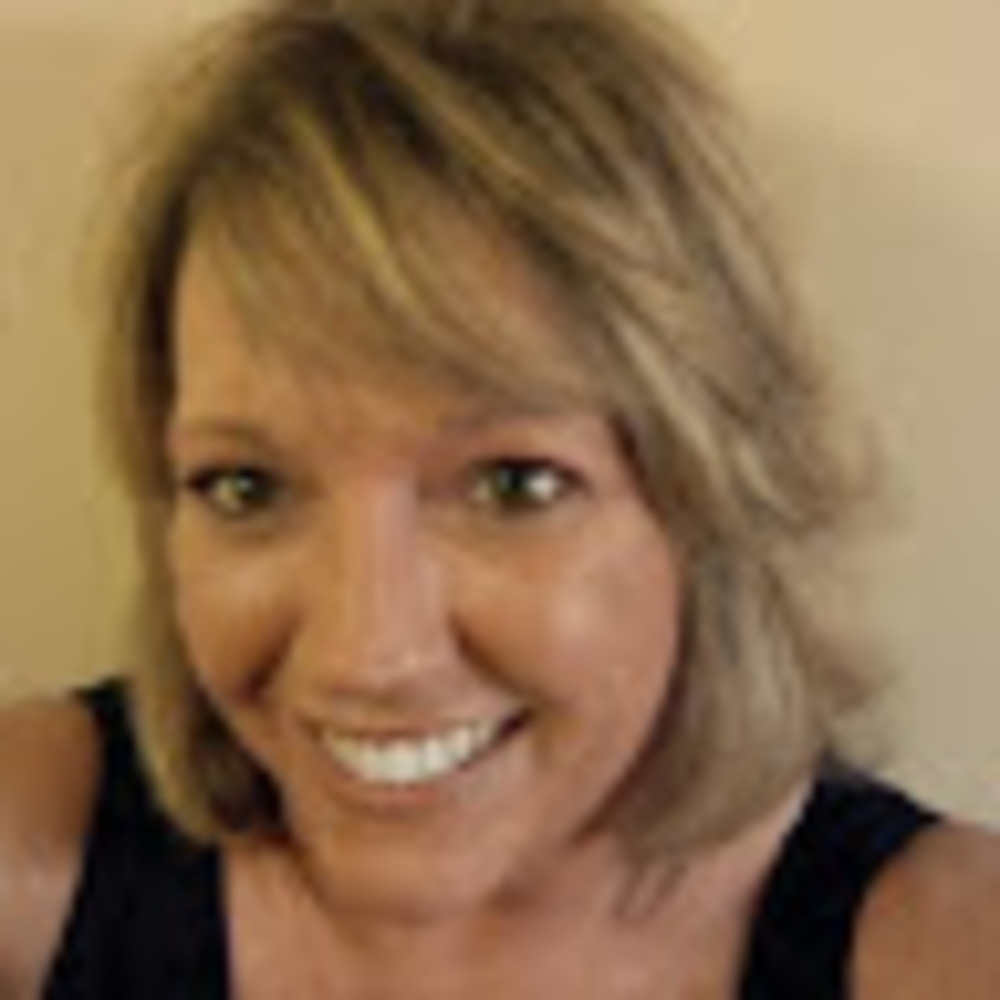 Meet your Posher, Elaine